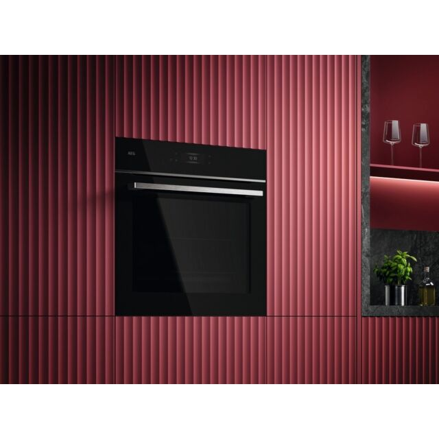 AEG GX7PB63FSB 59.6cm Built In Electric Single Oven - Gloss Black with Steel Trim