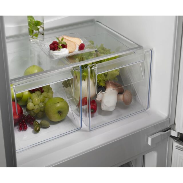 AEG NSC7T185ES 54.6cm 50/50 Built In Frost Free Fridge Freezer