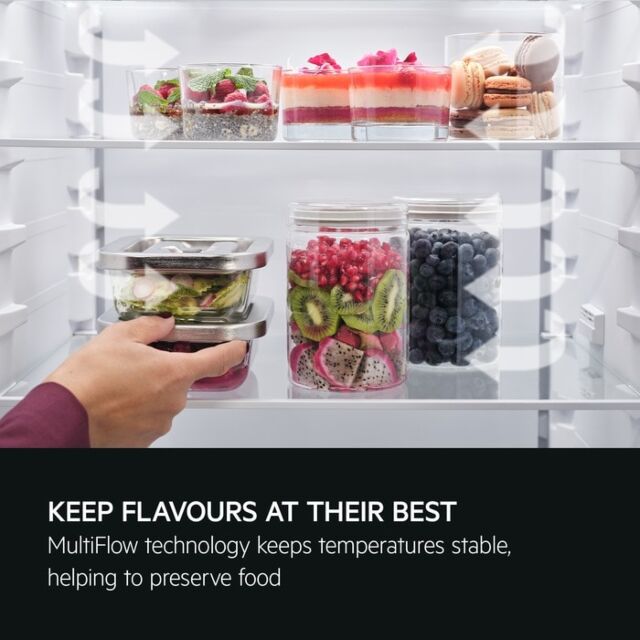AEG OSC6M191ES
Extra Tall Integrated Frost-Free Fridge Freezer with electronic controls, E Energy,