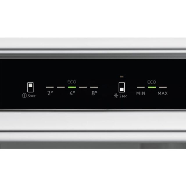 AEG OSC6M191ES
Extra Tall Integrated Frost-Free Fridge Freezer with electronic controls, E Energy,