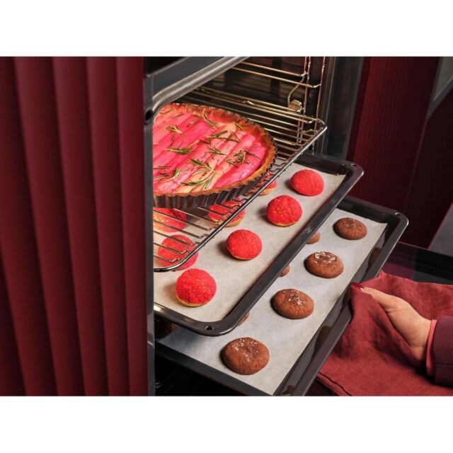 AEG OU5AB20XK 59.6cm Built In Electric Single Oven - Black