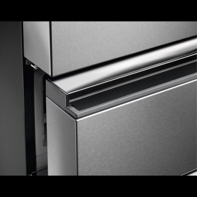 AEG RMB954E9VX 9000 Multiswitch American Style Fridge Freezer
Connected Large capacity Stainless ste