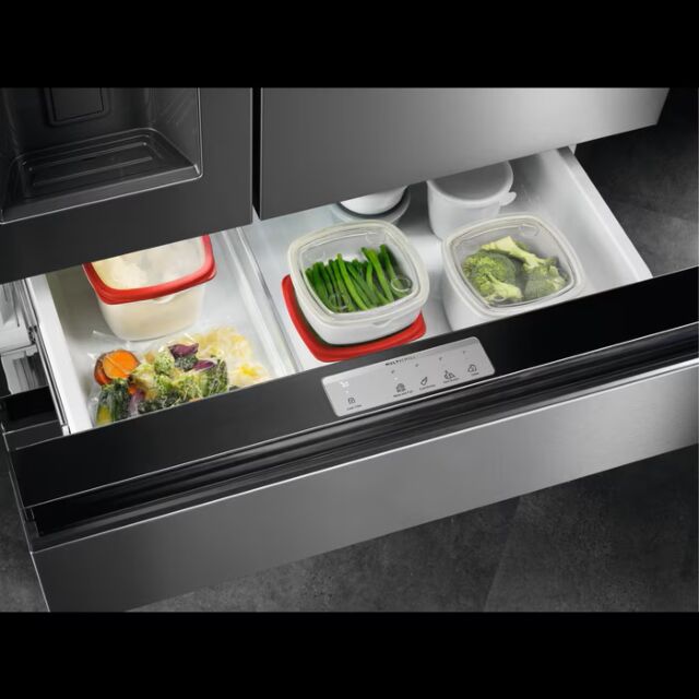 AEG RMB954E9VX 9000 Multiswitch American Style Fridge Freezer
Connected Large capacity Stainless ste