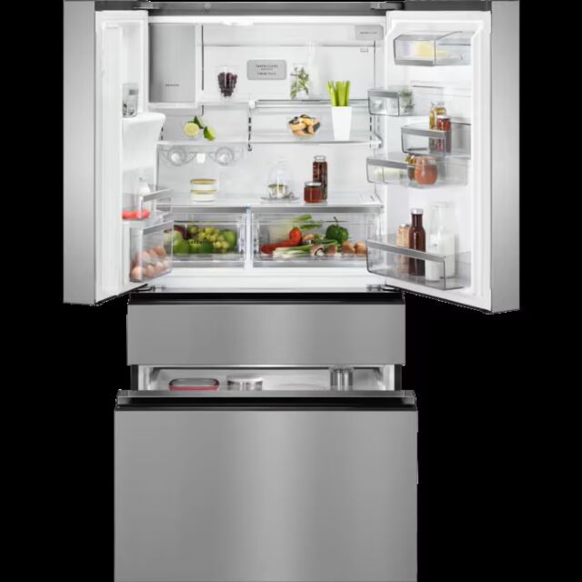 AEG RMB954E9VX 9000 Multiswitch American Style Fridge Freezer
Connected Large capacity Stainless ste