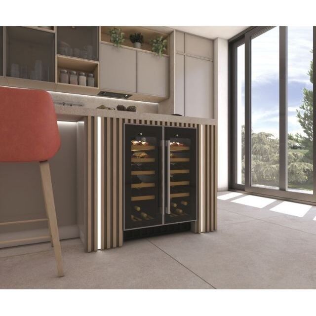Hoover HWCB 60D UK/N 60 cm (wide) entertainment centre, 38 bottles, Black with slim Stainless Steel 