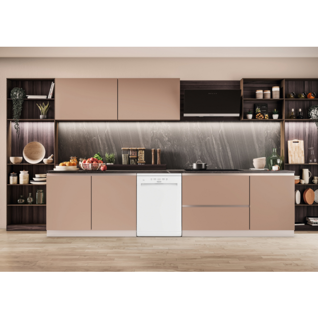 Hotpoint H2FHL626UK Full Size Dishwasher