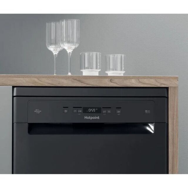 Hotpoint HFC3C26WCBUK HFC 3C26 WC B UK Dishwasher - Black