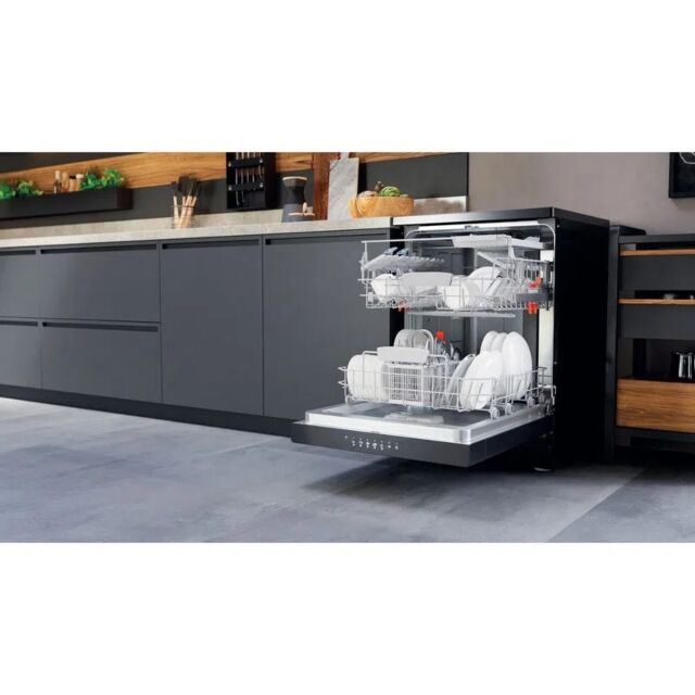 Hotpoint HFC3C26WCBUK HFC 3C26 WC B UK Dishwasher - Black