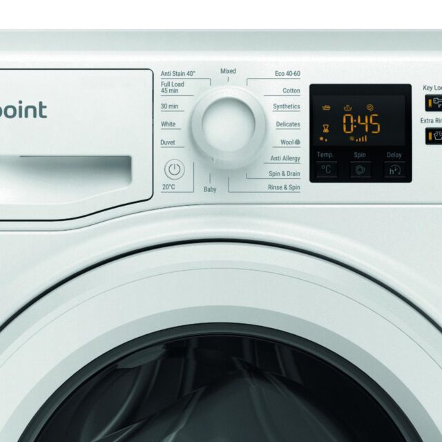 Hotpoint NSWF846WUK freestanding front loading washing machine