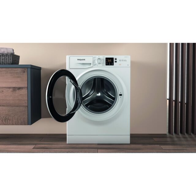 Hotpoint NSWF846WUK freestanding front loading washing machine