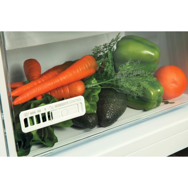 Hotpoint SH6A2QWR freestanding fridge: white