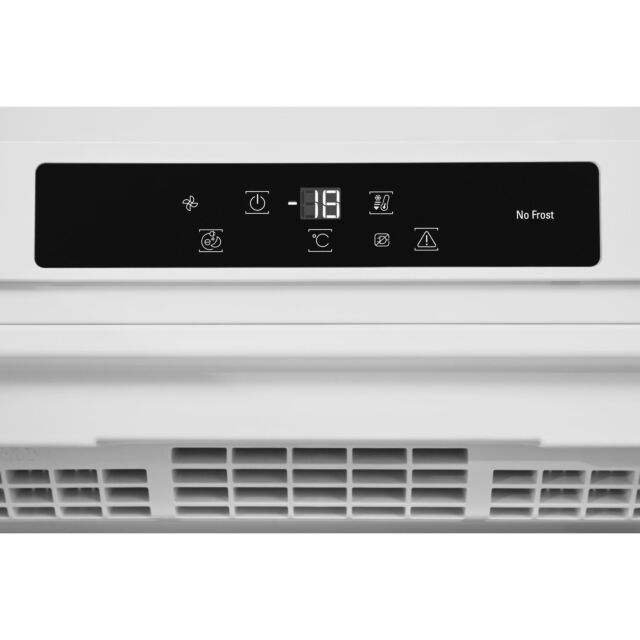 Hotpoint UH6F2CW freestanding upright freezer: white