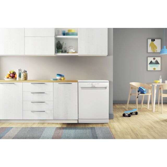 Indesit D2FHK26 Dishwasher: full size, white colour - D2F HK26 UK