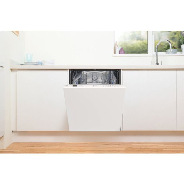 Indesit D2IHD526 Integrated dishwasher: full size, white colour - D2I HD526 UK