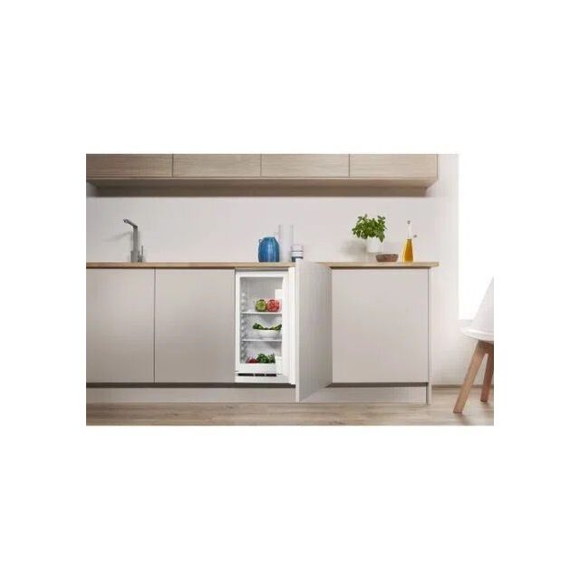 Indesit ILA1 Built-Under Fridge