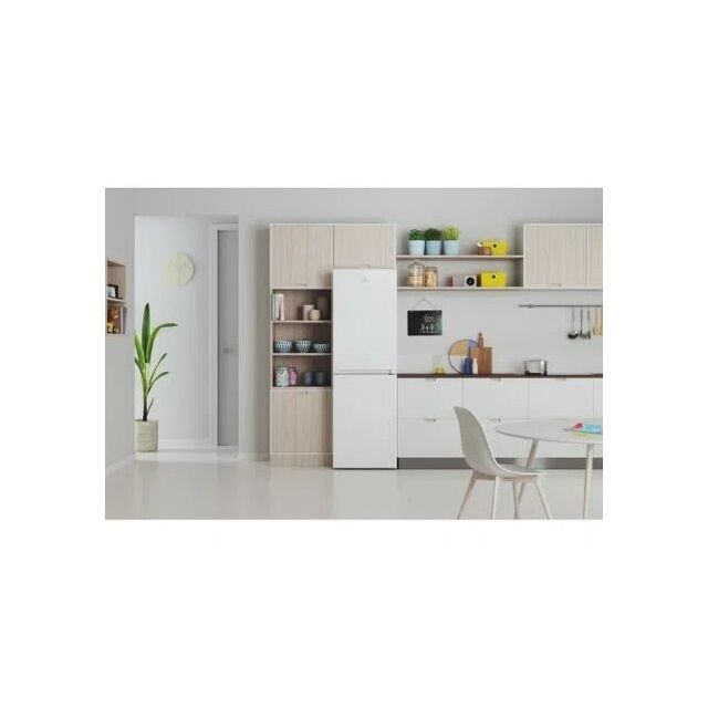 Indesit INFC850TI1W1 Fridge Freezer