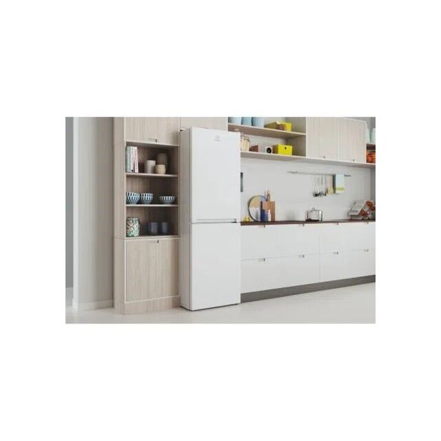 Indesit INFC850TI1W1 Fridge Freezer