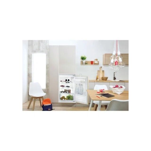 Indesit INS9011 Built-Under Fridge