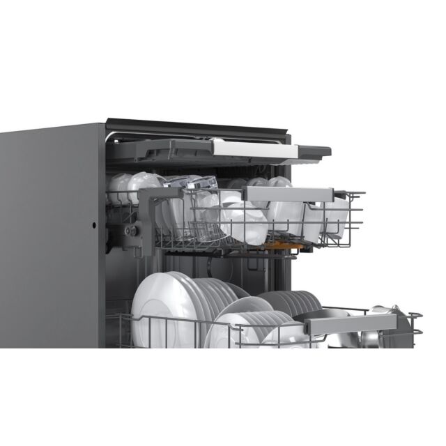 LG DBGT836R Integrated Dishwasher - 15 Place Settings