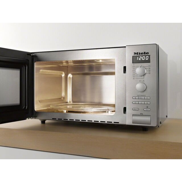 Miele M6012 Freestanding, 80-900W Microwave, 800W Grill, dial , 26 litre capacity, Automatic Program
