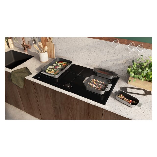 Neff Z9404FF0 Flex Pan Set 4 pcs. Perfect universal pans for the FlexZone. Consists of 1 x Flex Pan