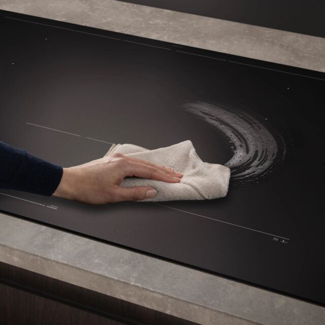 Siemens EX81AHYC1E 80 cm flex Induction, touchSlider control, 2xFlex Plus zones, Home Connect, Favou