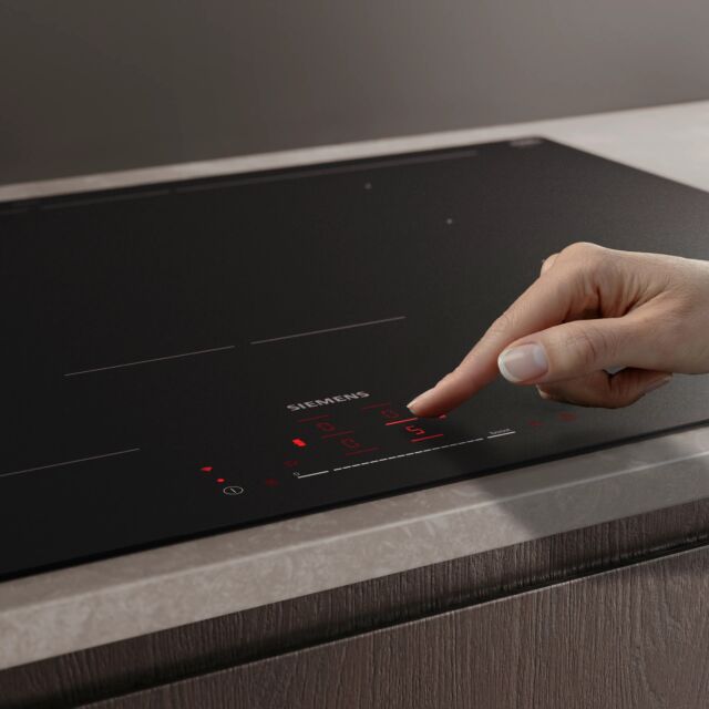 Siemens EX81AHYC1E 80 cm flex Induction, touchSlider control, 2xFlex Plus zones, Home Connect, Favou