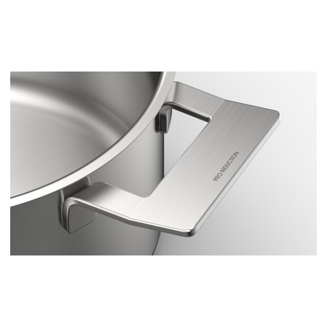 Siemens HZ9SE040 Four piece pan set, suited for induction, radiant ceramic and gas. Consists of 1 x 