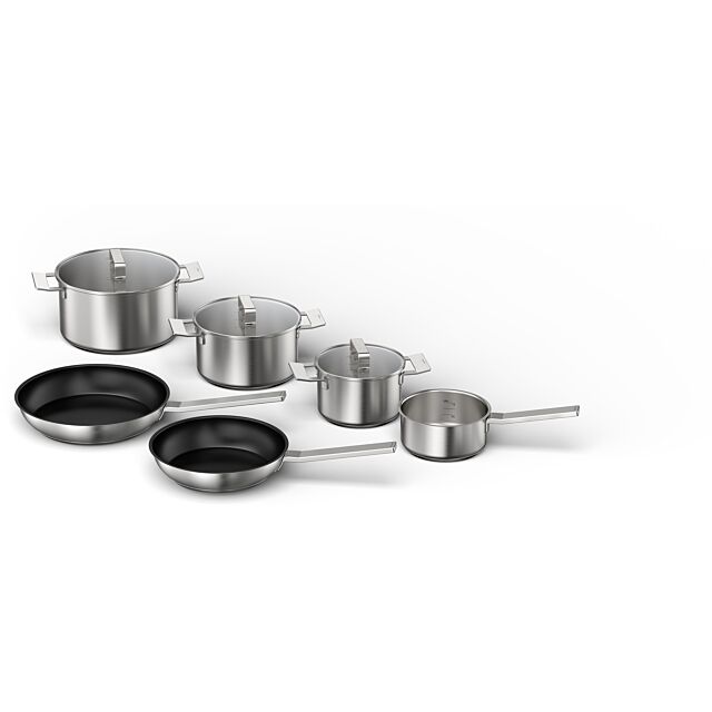 Siemens HZ9SE060 Six piece pan set, suited for induction, radiant ceramic and gas. Consists of 2 x s