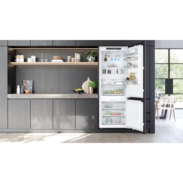 Siemens KB96NADD0G 193.5x71 XXL NoFrost bottom freezer, LED light with soft start, XXL HyperFresh dr