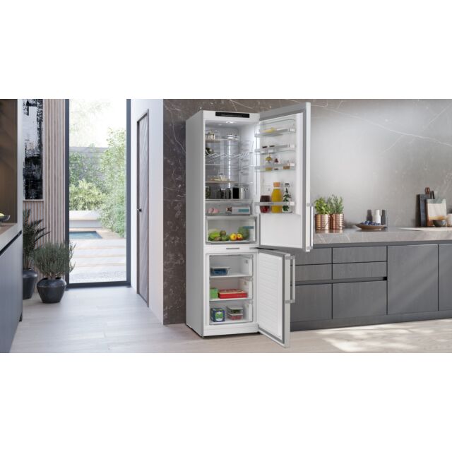 Siemens KG39NAIAU 203x60 noFrost fridge freezer, hyperFresh, bottle rack, bottle chiller, freezer li