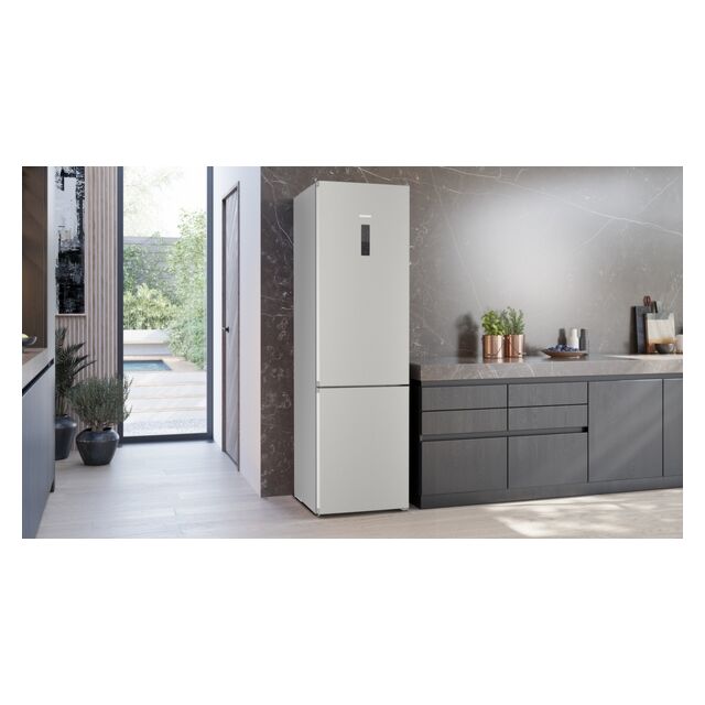 Siemens KG39NXIBF Freestanding Fridge Freezer