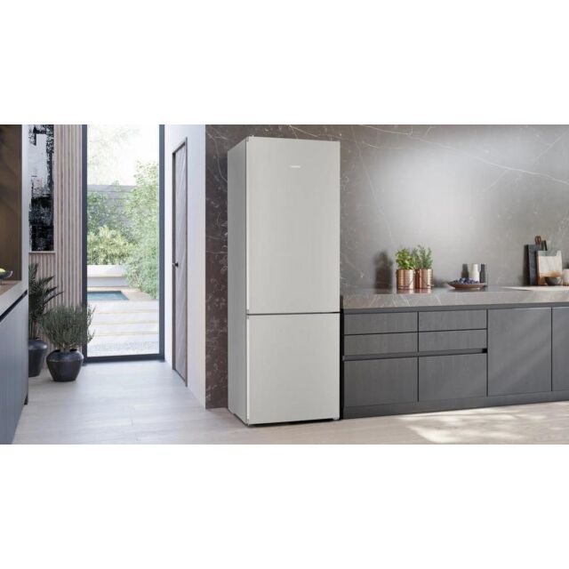 Siemens KG49N2IDF 203x70 noFrost fridge freezer, hyperFresh drawer, LED lights, LED electronics, chi