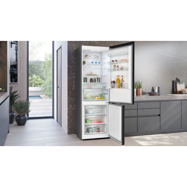 Siemens KG49NXXCF 203x70 noFrost fridge freezer, hyperFresh drawer, LED lights, in-door electronic, 