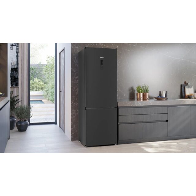 Siemens KG49NXXDF 203x70 noFrost fridge freezer, hyperFresh drawer, LED lights, LED electronics, chi