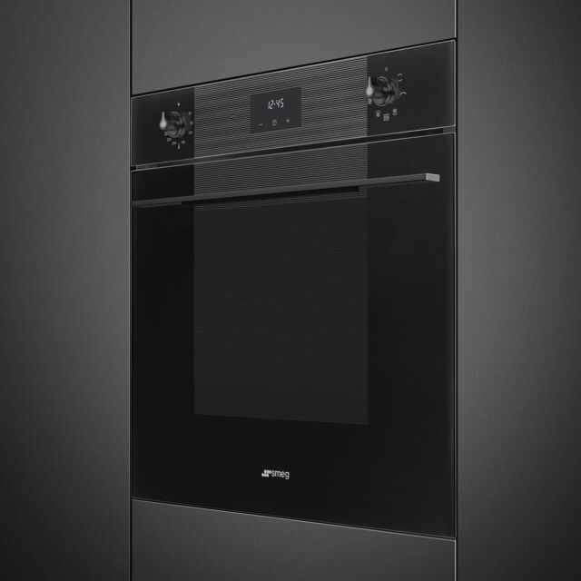Smeg SF6100VB3 60cm Linea Multifunction Single Oven Black