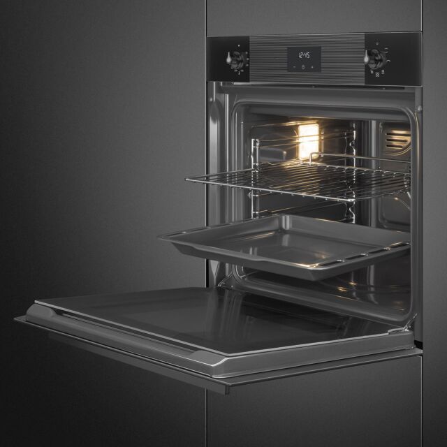 Smeg SF6100VB3 60cm Linea Multifunction Single Oven Black