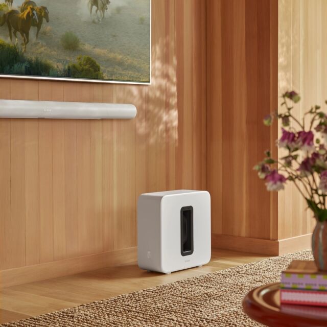 SONOS Sub (Gen 4) Wireless Subwoofer - White